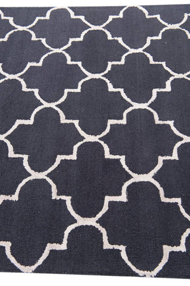 Detail image of 5' 1 x 8' Luna Rug