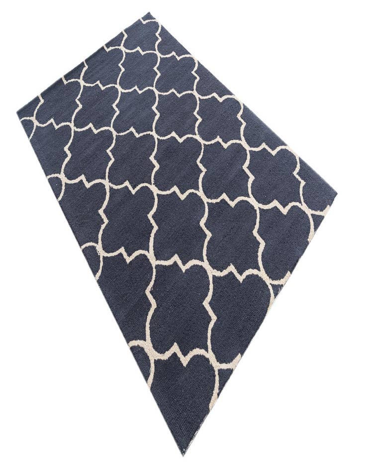 Detail image of 4' x 6' Luna Rug