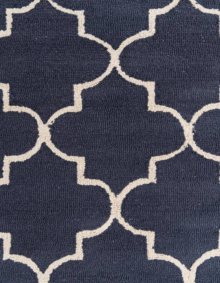 Detail image of 4' x 6' Luna Rug