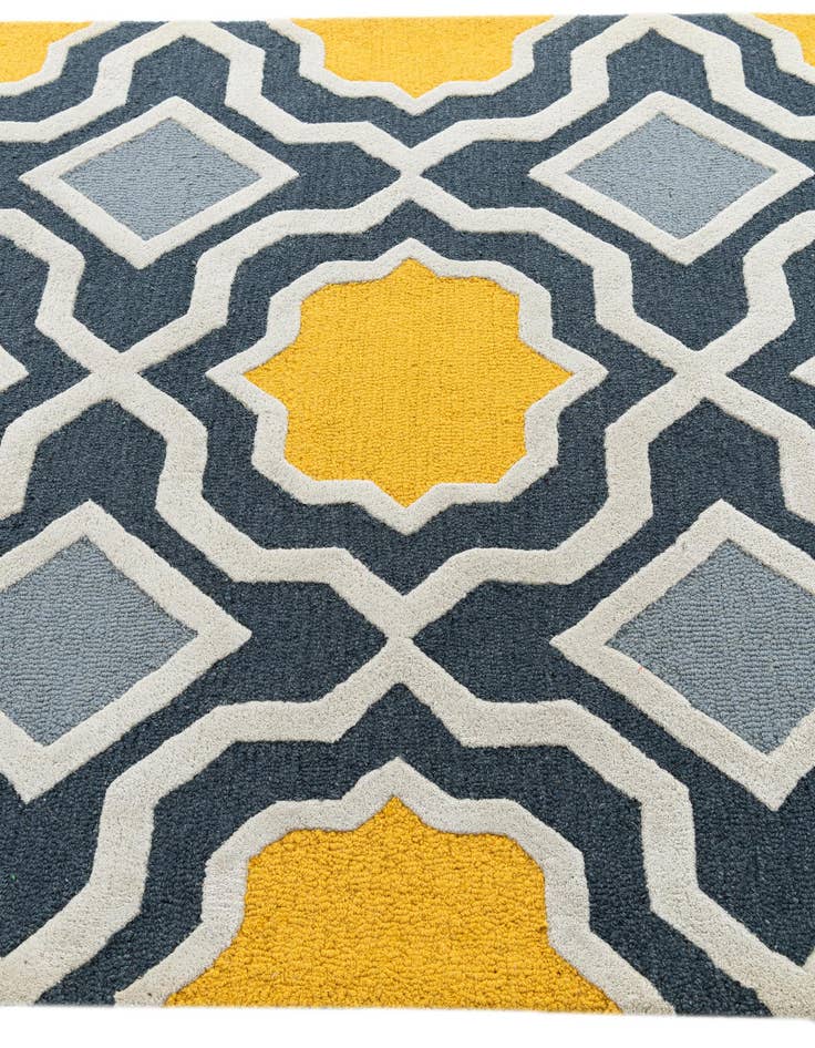 Detail image of 5' x 7' 5 Luna Rug