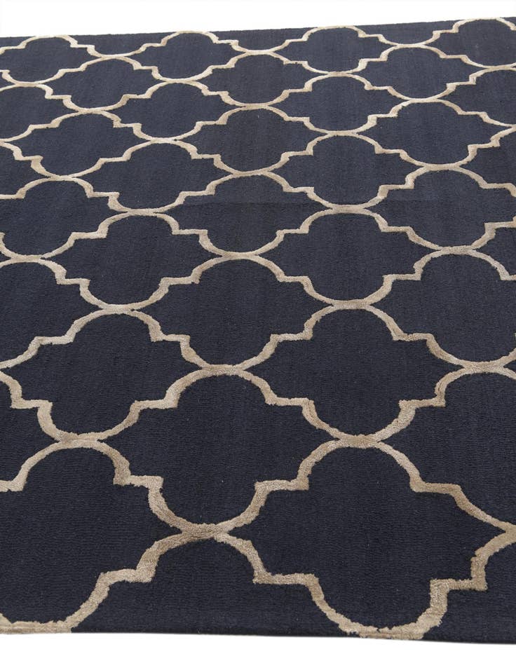 Detail image of 7' 6 x 9' 6 Luna Rug