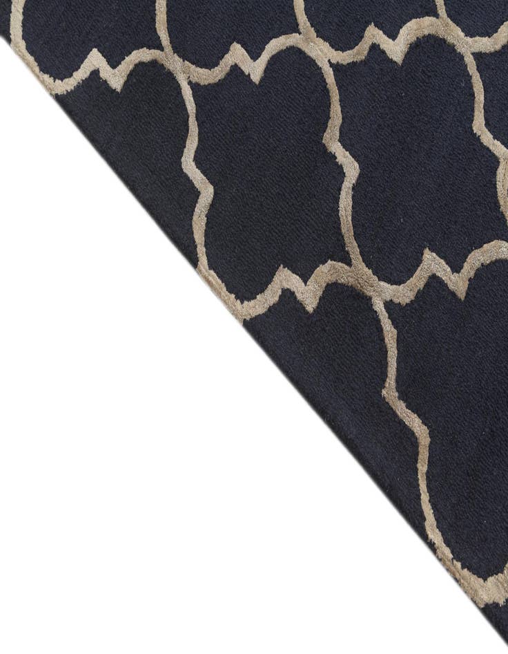 Detail image of 7' 6 x 9' 6 Luna Rug