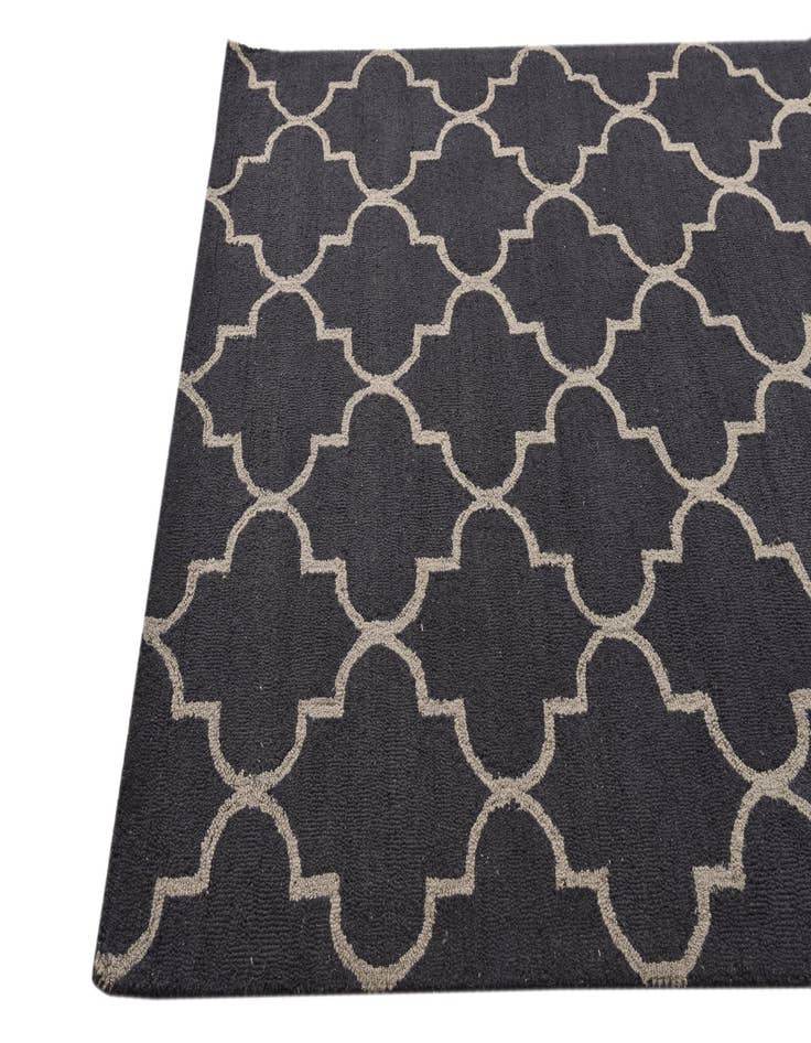 Detail image of 5' x 7' 11 Luna Rug