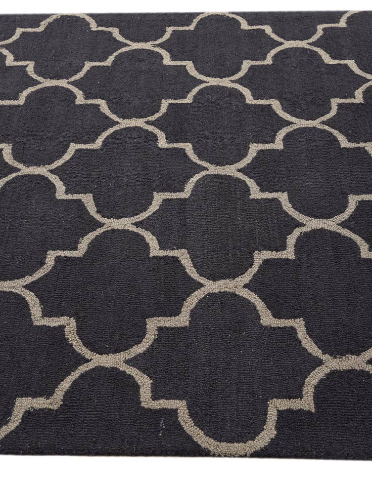 Detail image of 5' x 7' 11 Luna Rug
