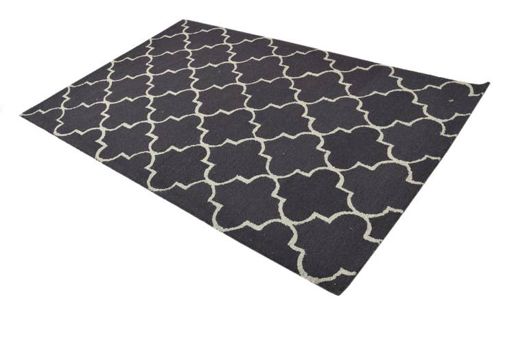 Detail image of 5' 1 x 8' Luna Rug