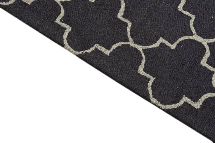 Detail image of 5' 1 x 8' Luna Rug