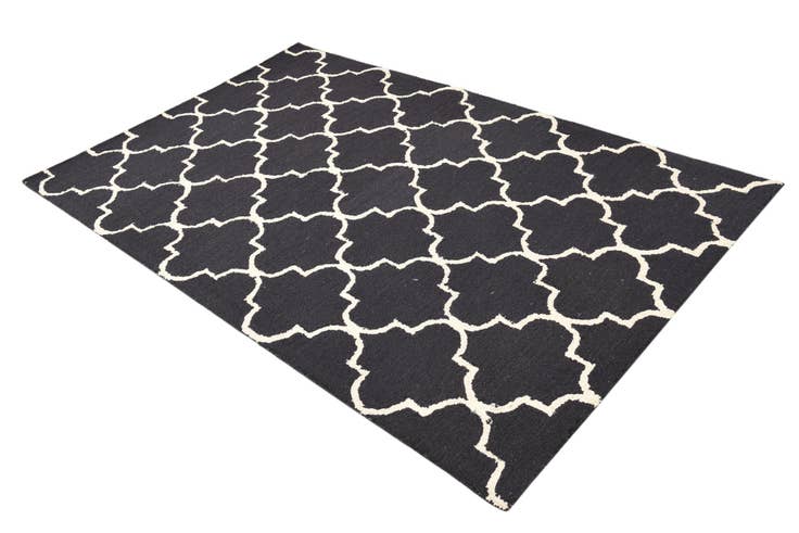 Detail image of 5' 1 x 8' 1 Luna Rug