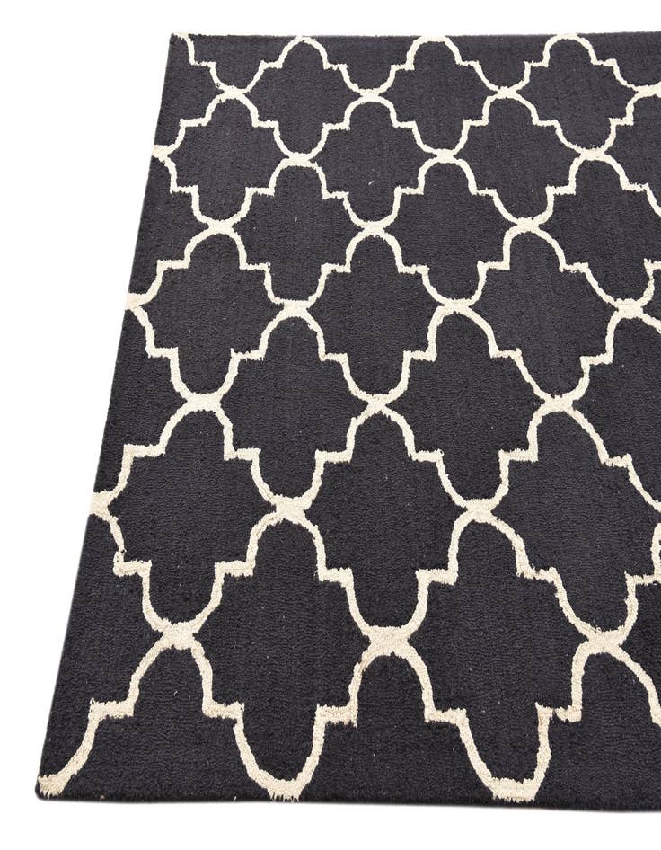Detail image of 5' 1 x 8' 1 Luna Rug