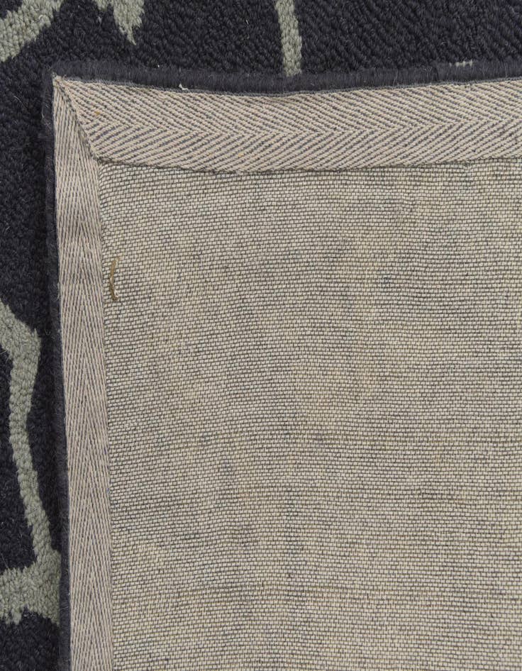 Detail image of 5' x 8' Luna Rug