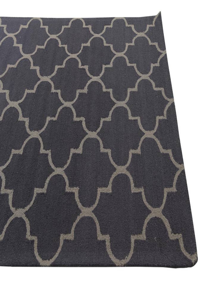 Detail image of 5' 1 x 8' Luna Rug