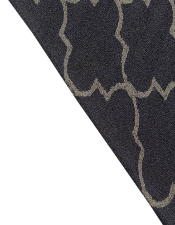 Detail image of 5' 1 x 8' Luna Rug