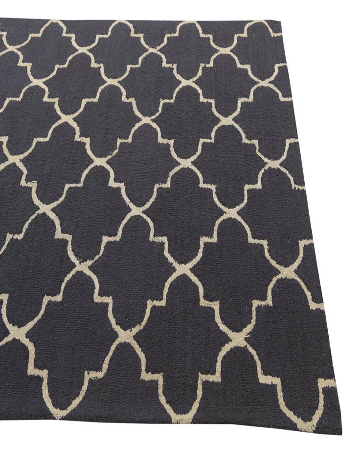 Detail image of 5' 2 x 8' Luna Wool Rug