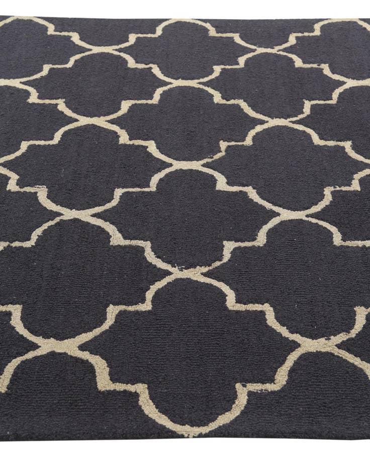 Detail image of 5' 2 x 8' Luna Wool Rug
