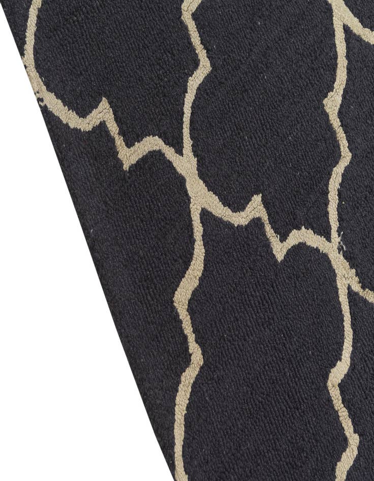 Detail image of 5' 2 x 8' Luna Wool Rug