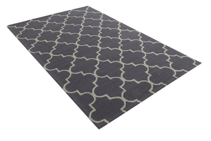 Detail image of 5' 1 x 8' Luna Wool Rug