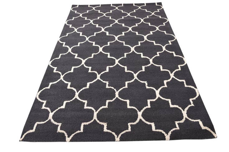 Detail image of 5' x 8' Luna Rug