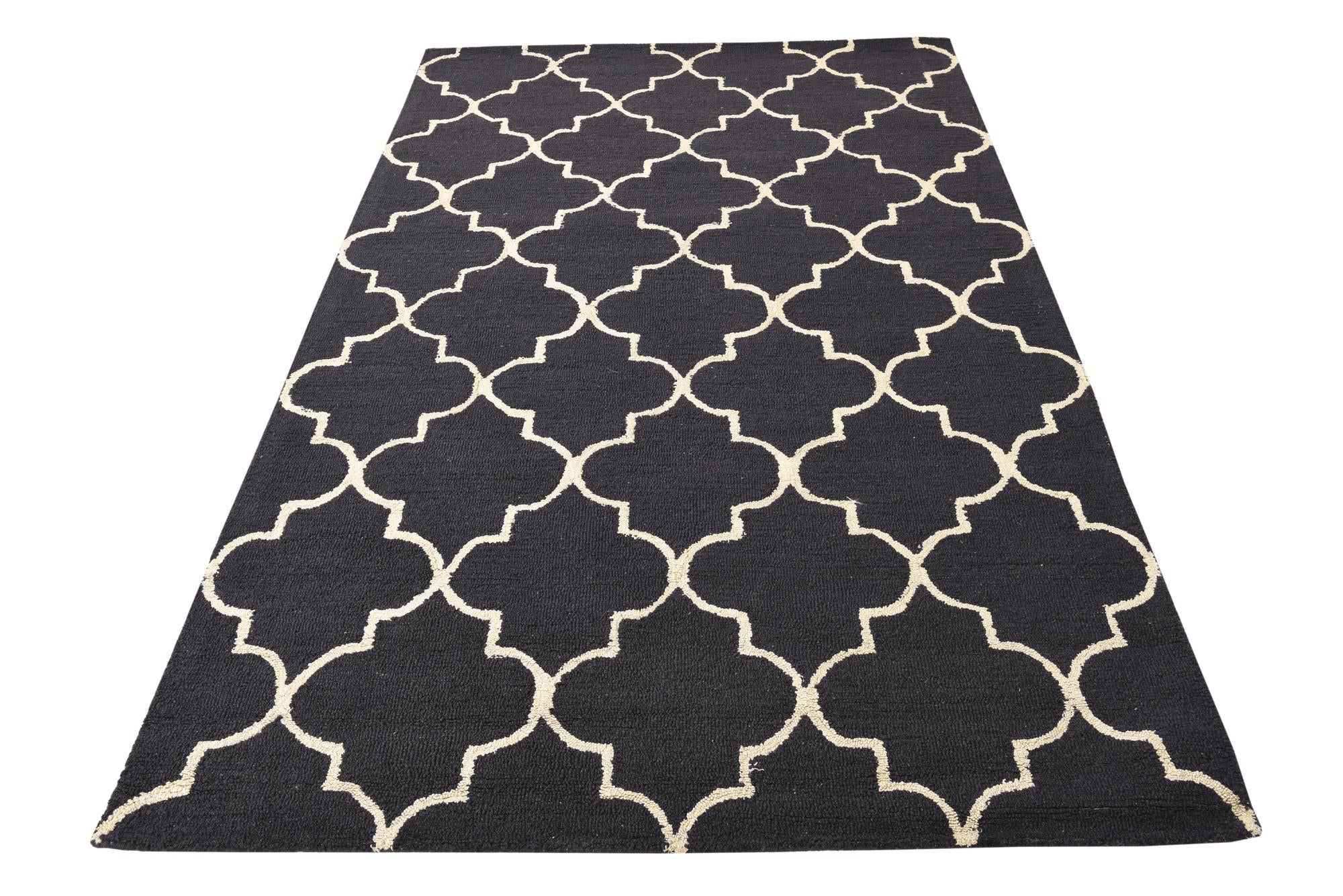 5' 1 x 8' Luna Rug