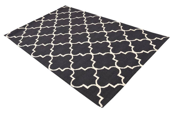 Detail image of 5' x 7' 11 Luna Wool Rug