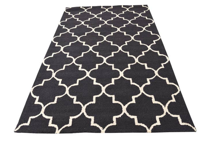 Detail image of 5' x 7' 11 Luna Wool Rug