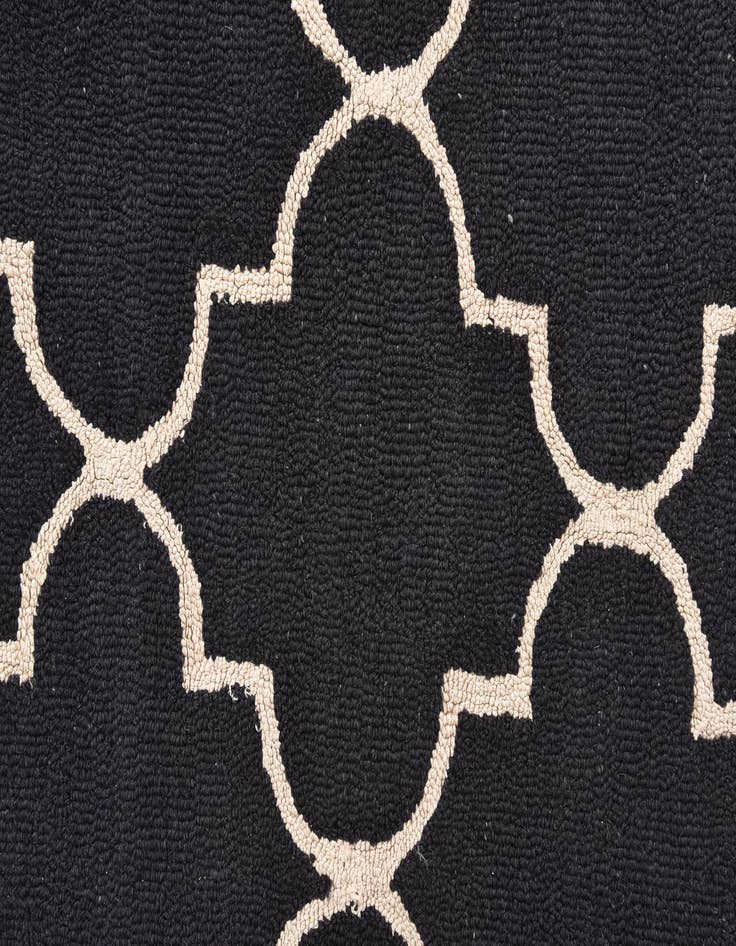 Detail image of 5' x 7' 11 Luna Wool Rug