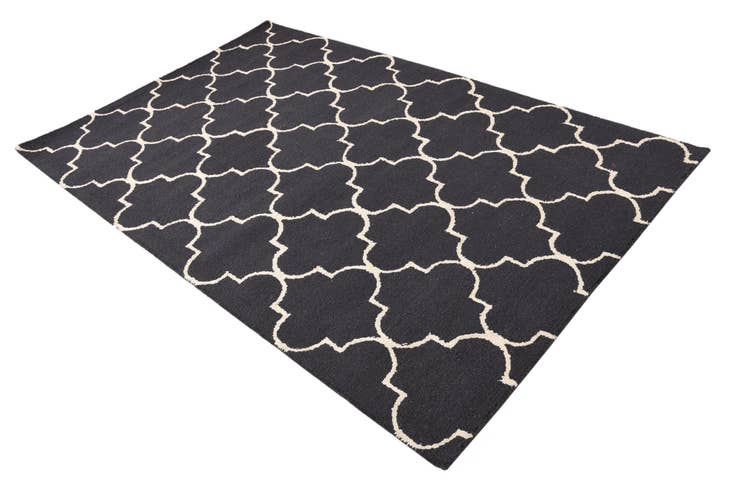 Detail image of 5' x 8' Luna Wool Rug