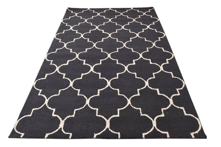 Detail image of 5' x 8' Luna Wool Rug