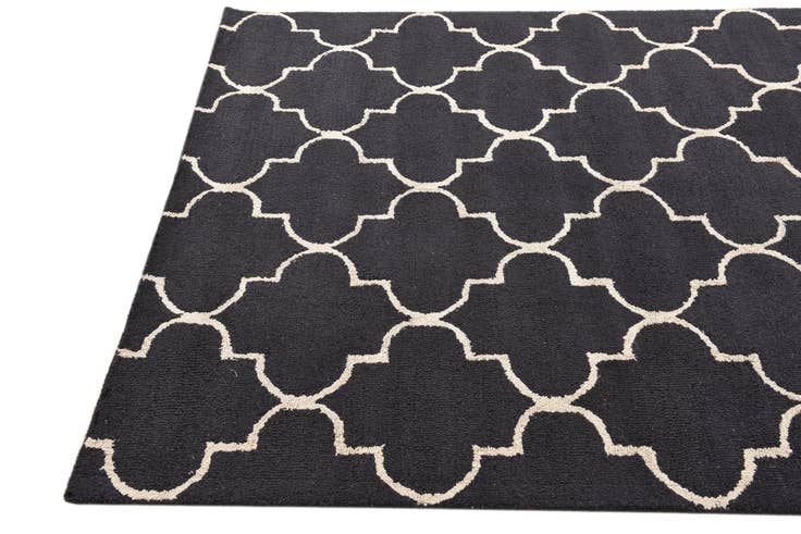 Detail image of 5' x 8' Luna Wool Rug