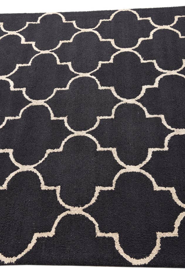 Detail image of 5' x 8' Luna Wool Rug