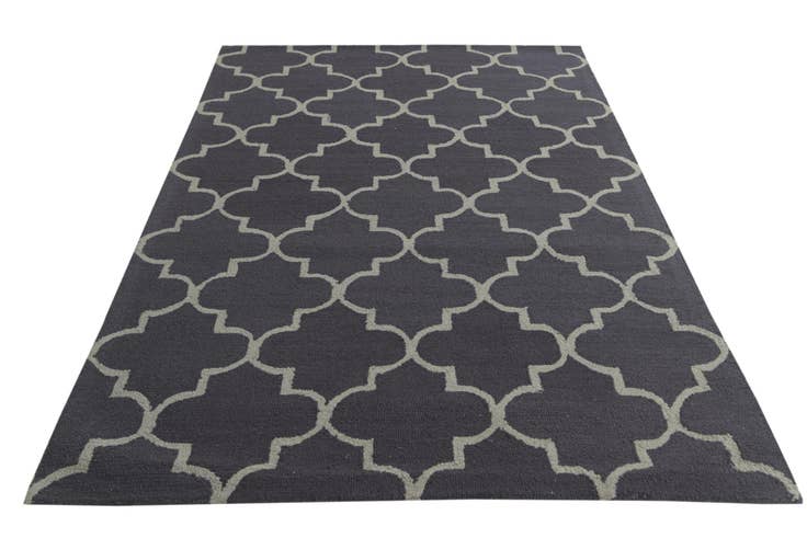 Detail image of 5' 1 x 8' Luna Wool Rug