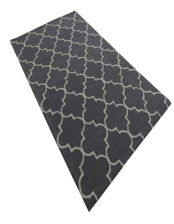 Detail image of 5' x 8' Luna Wool Rug