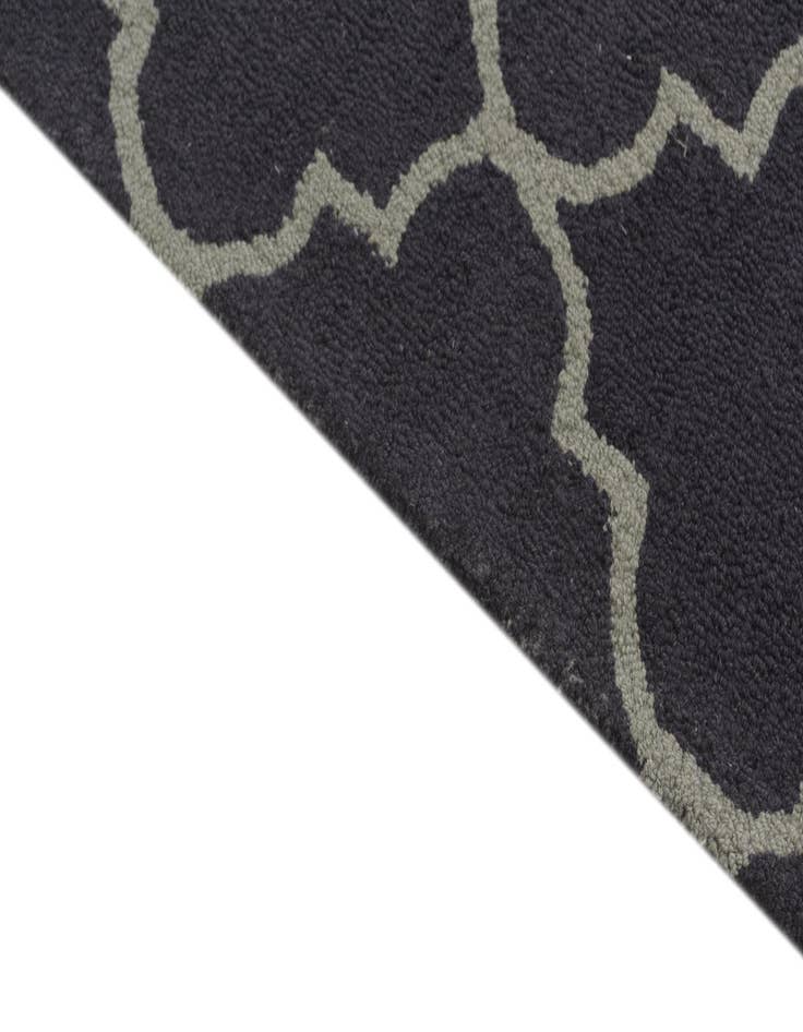 Detail image of 5' x 8' Luna Wool Rug