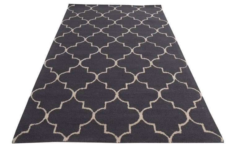 Detail image of 5' 1 x 8' Luna Rug