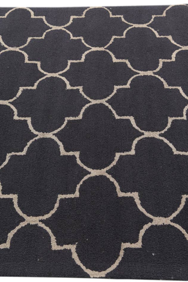 Detail image of 5' 1 x 8' Luna Rug