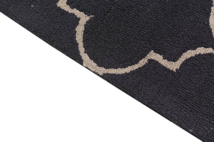 Detail image of 5' 1 x 8' Luna Rug