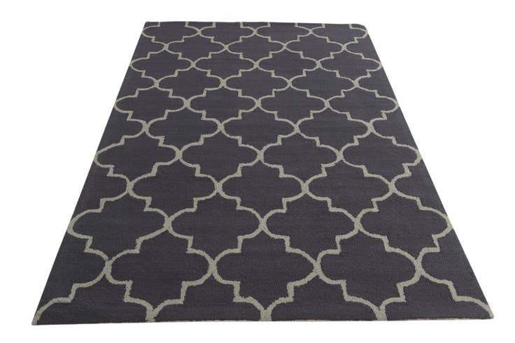 Detail image of 5' x 8' Luna Wool Rug