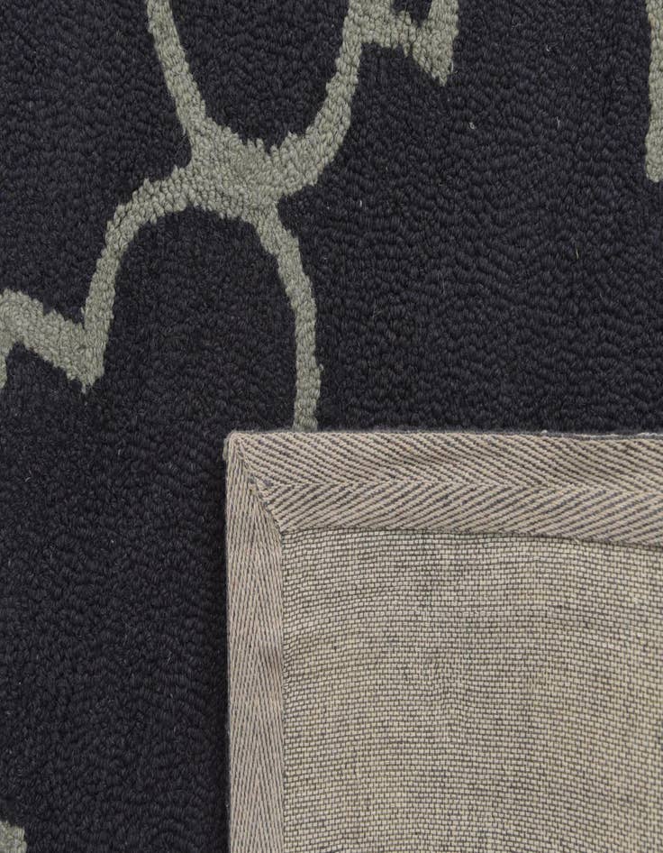 Detail image of 5' x 8' Luna Wool Rug