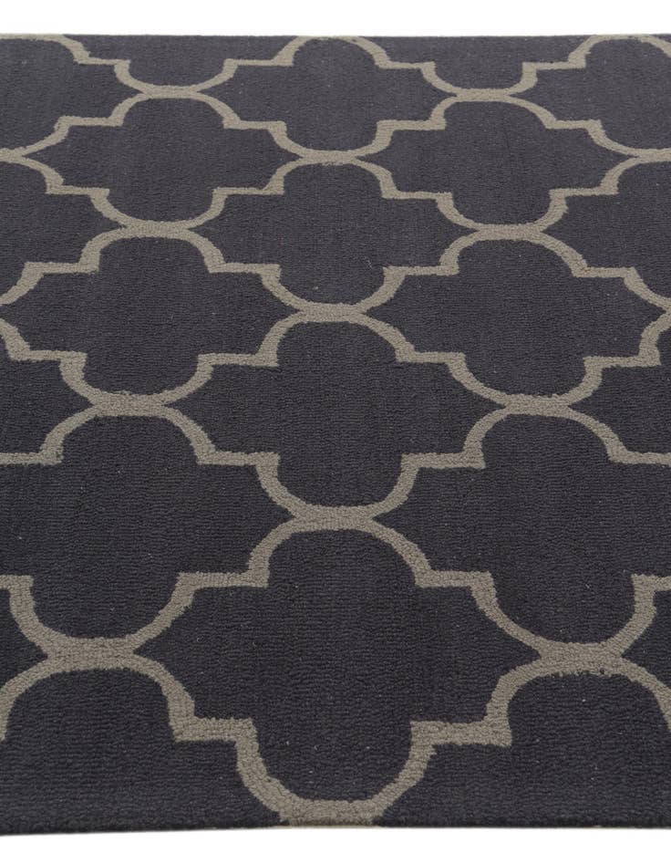 Detail image of 5' 1 x 8' Luna Wool Rug