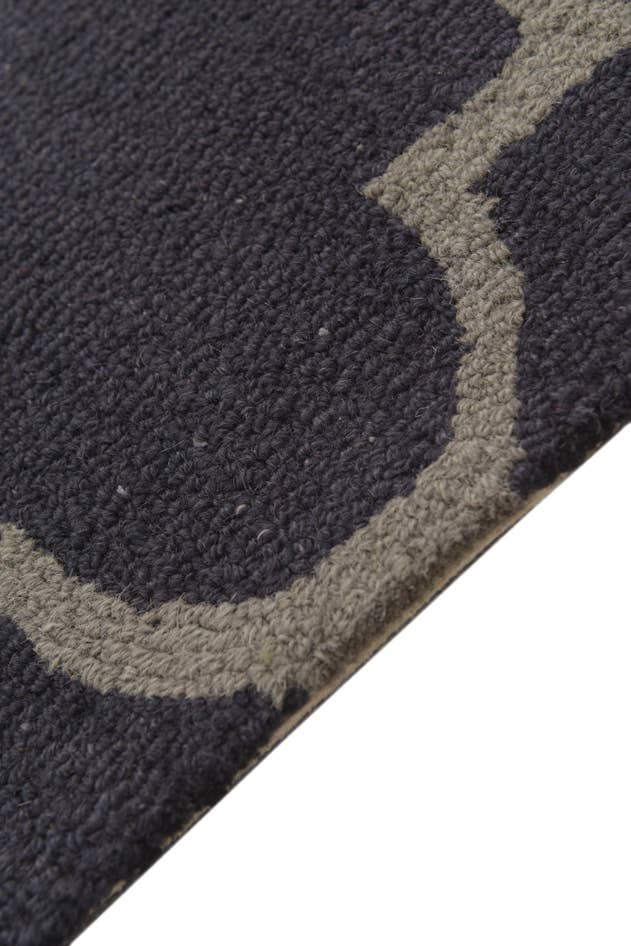 Detail image of 5' 1 x 8' Luna Wool Rug