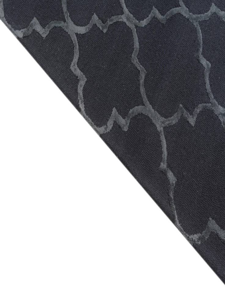 Detail image of 7' 7 x 9' 7 Luna Rug