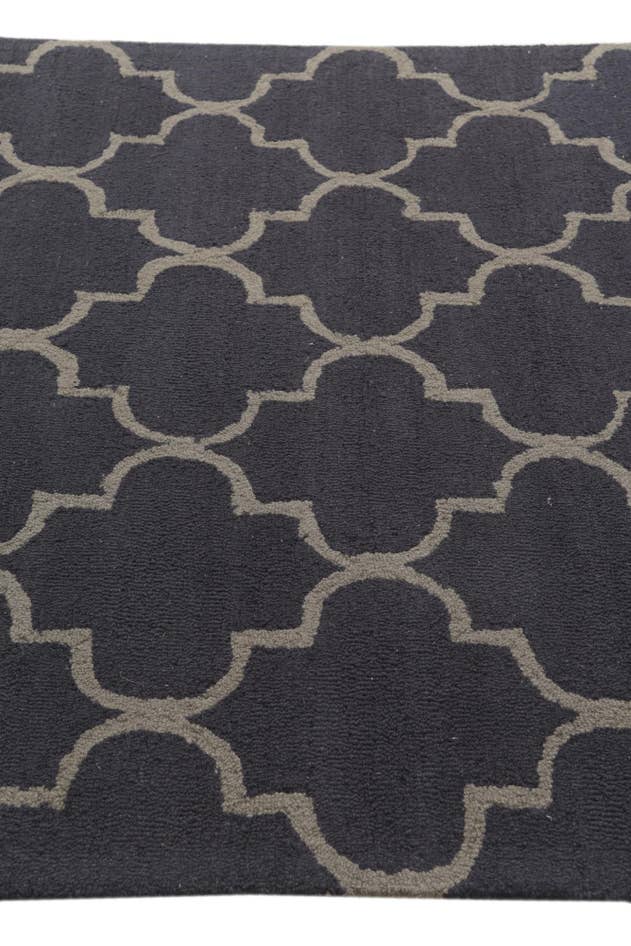Detail image of 5' x 8' Luna Wool Rug