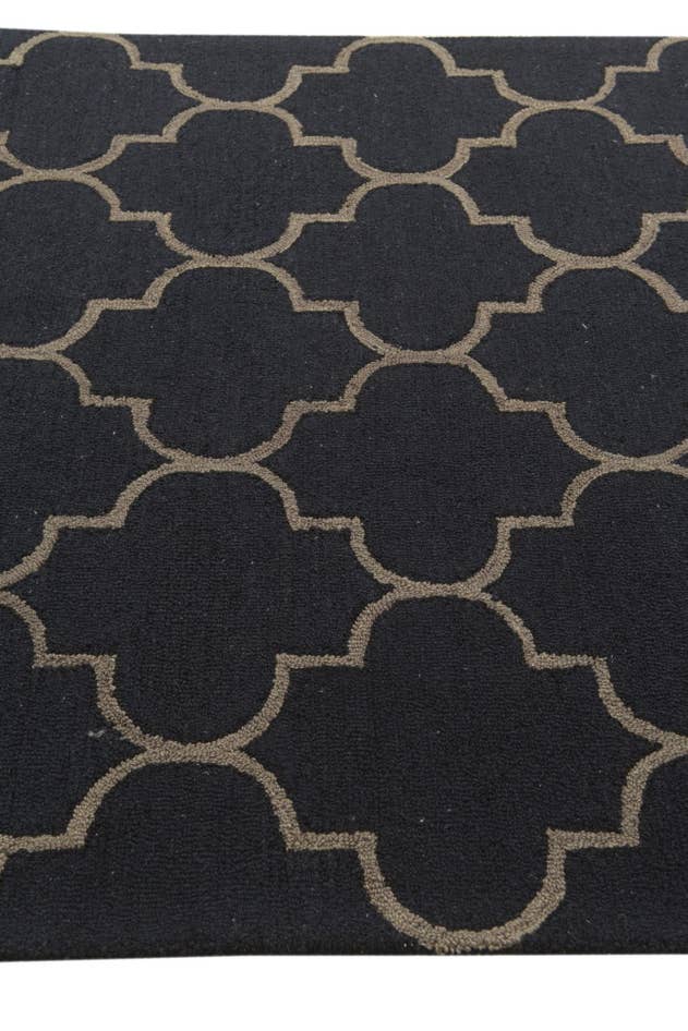 Detail image of 5' 1 x 8' Luna Wool Rug