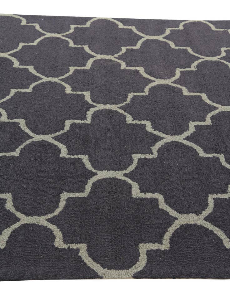 Detail image of 5' x 8' Luna Wool Rug
