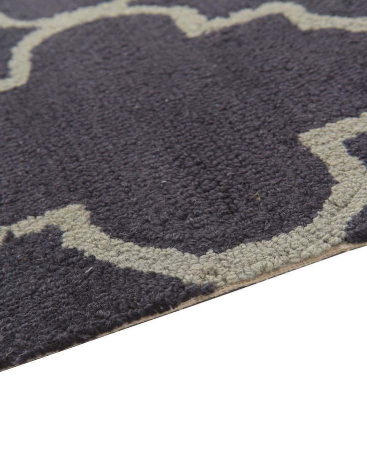 Detail image of 5' x 8' Luna Wool Rug