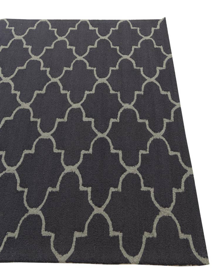 Detail image of 5' x 8' Luna Wool Rug