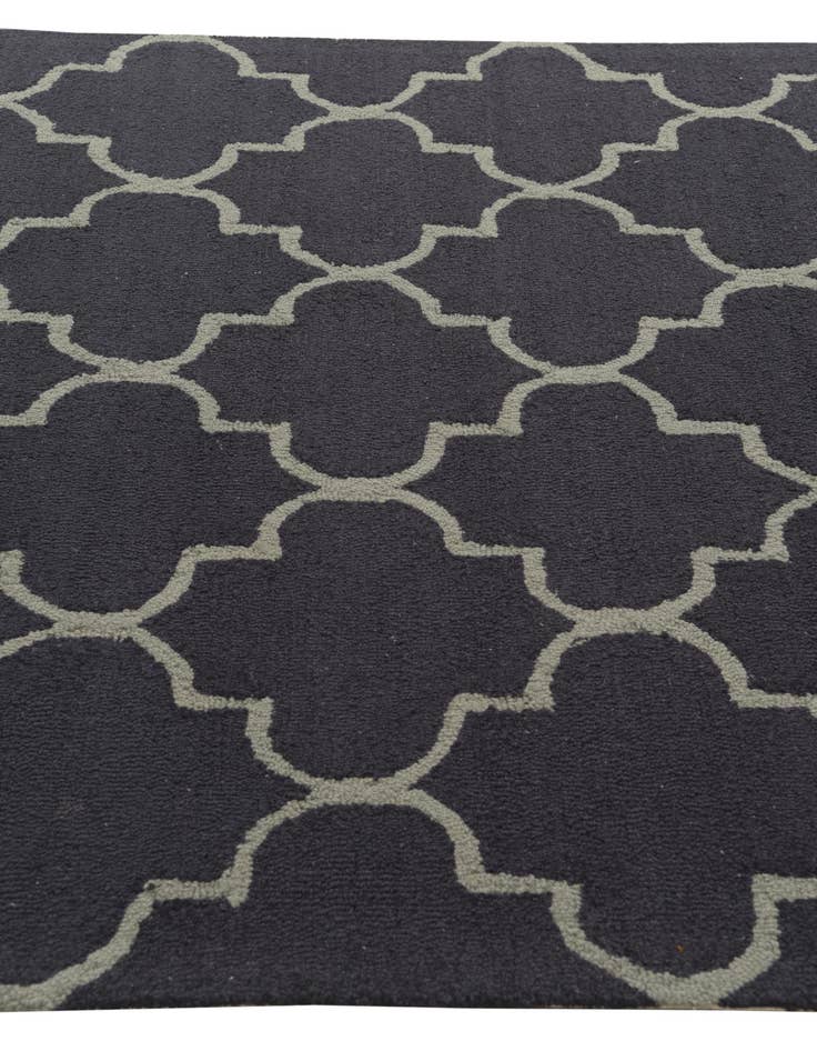 Detail image of 5' x 8' Luna Wool Rug