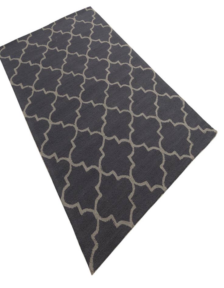 Detail image of 5' x 8' Luna Wool Rug