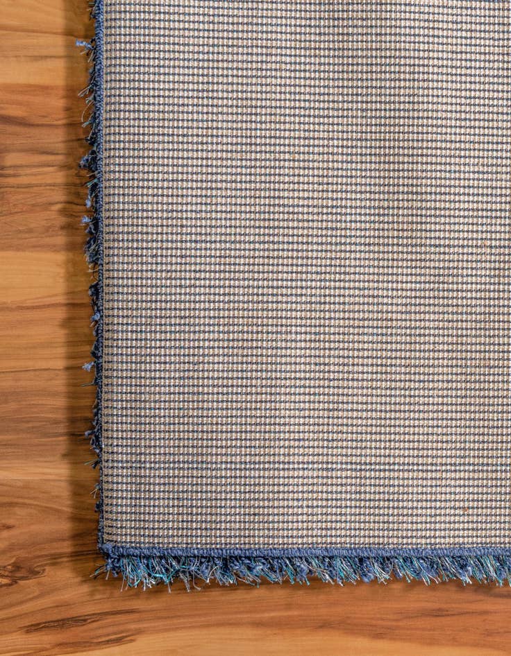 Detail image of 6' x 9' Luxe Solid Shag Rug
