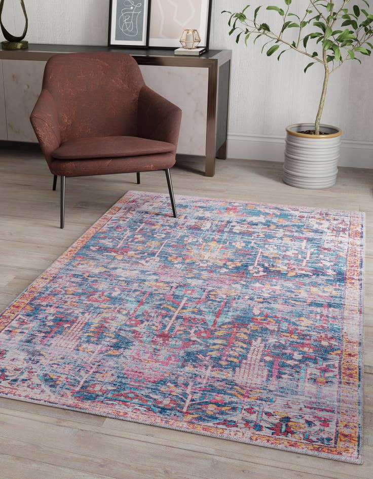 Detail image of 6' x 9' Washable Maahru Rug