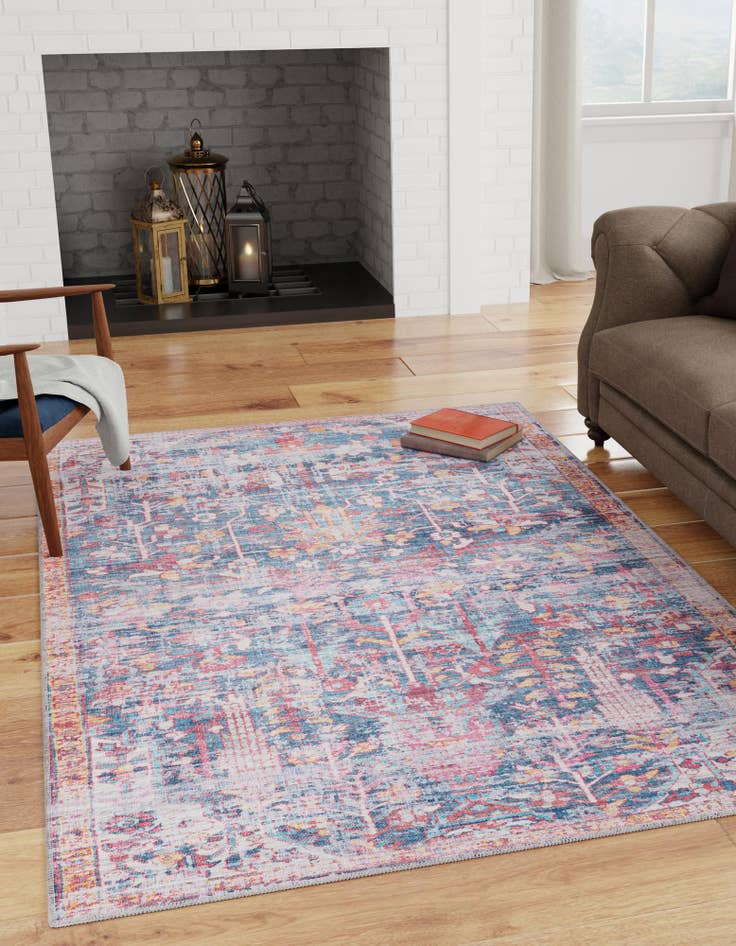 Detail image of 6' x 9' Washable Maahru Rug