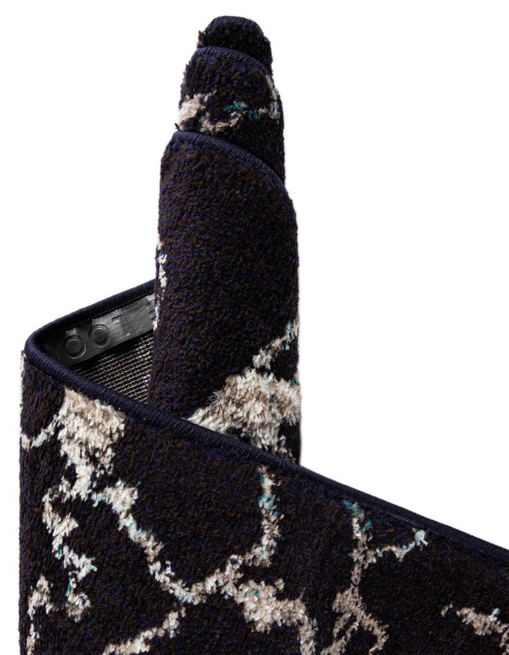 Detail image of 7' x 10' Madeline Rug